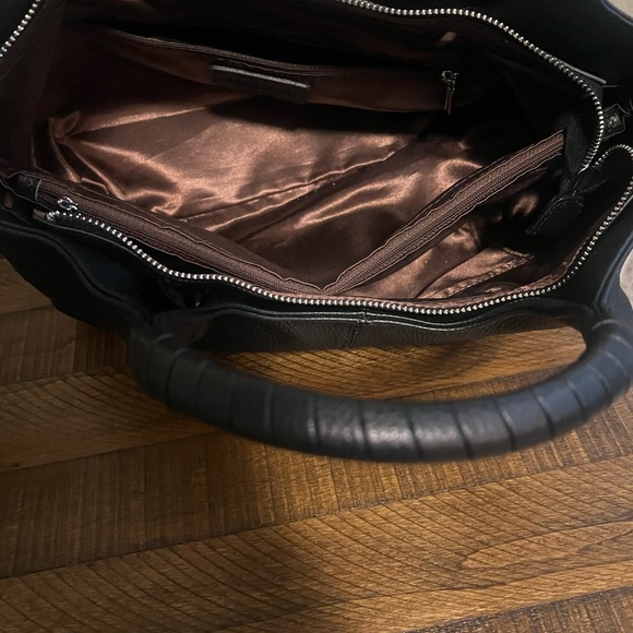 Iswee Genuine Leather Cross Body Hobo Medium Size Black -NWOT - Picture 10 of 12